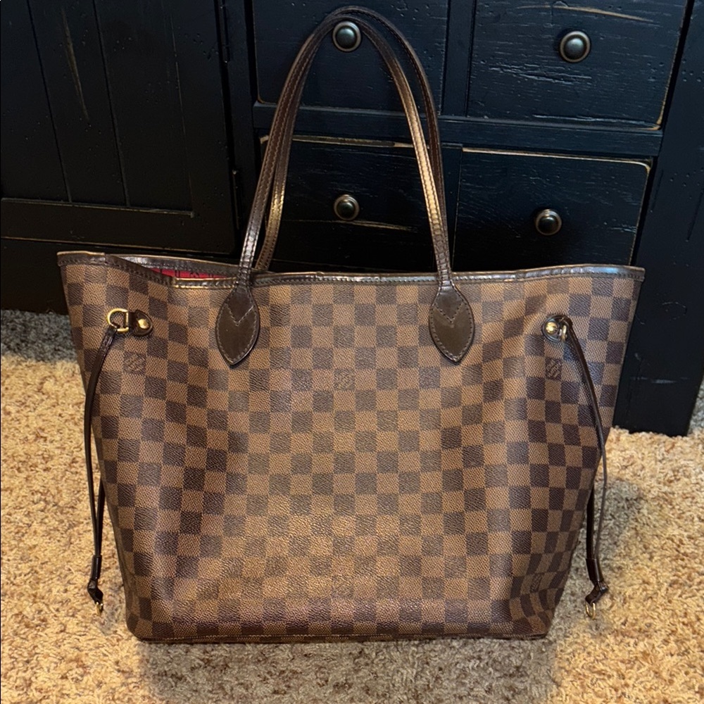 Louis Vuitton Damier Ebene Neverfull MM - Picture 3 of 16